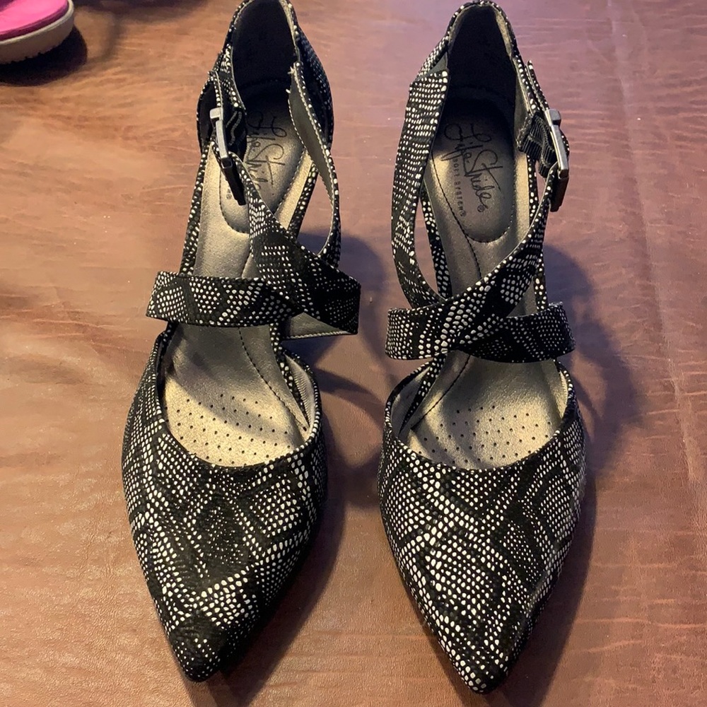 Life Stride strappy heels size 9.5. Worn once.